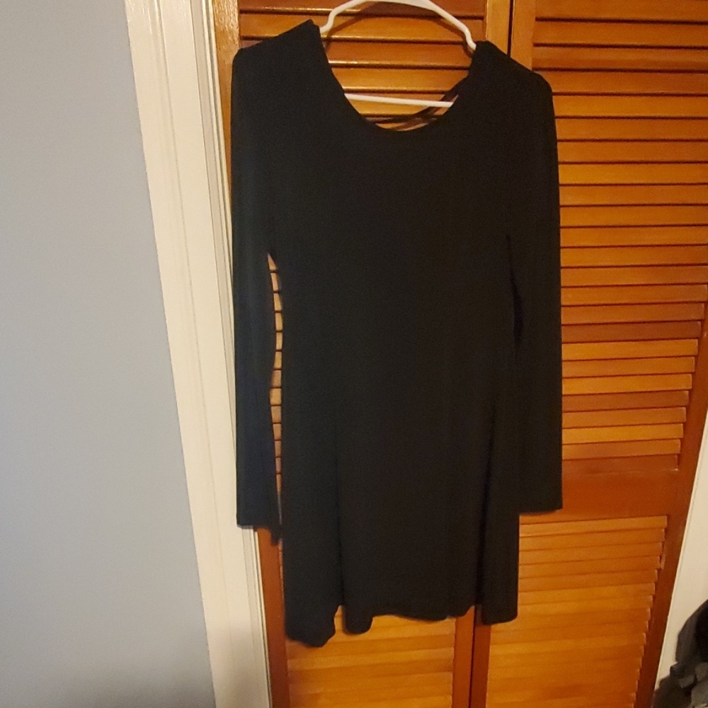 Ladies dress - Picture 1 of 3